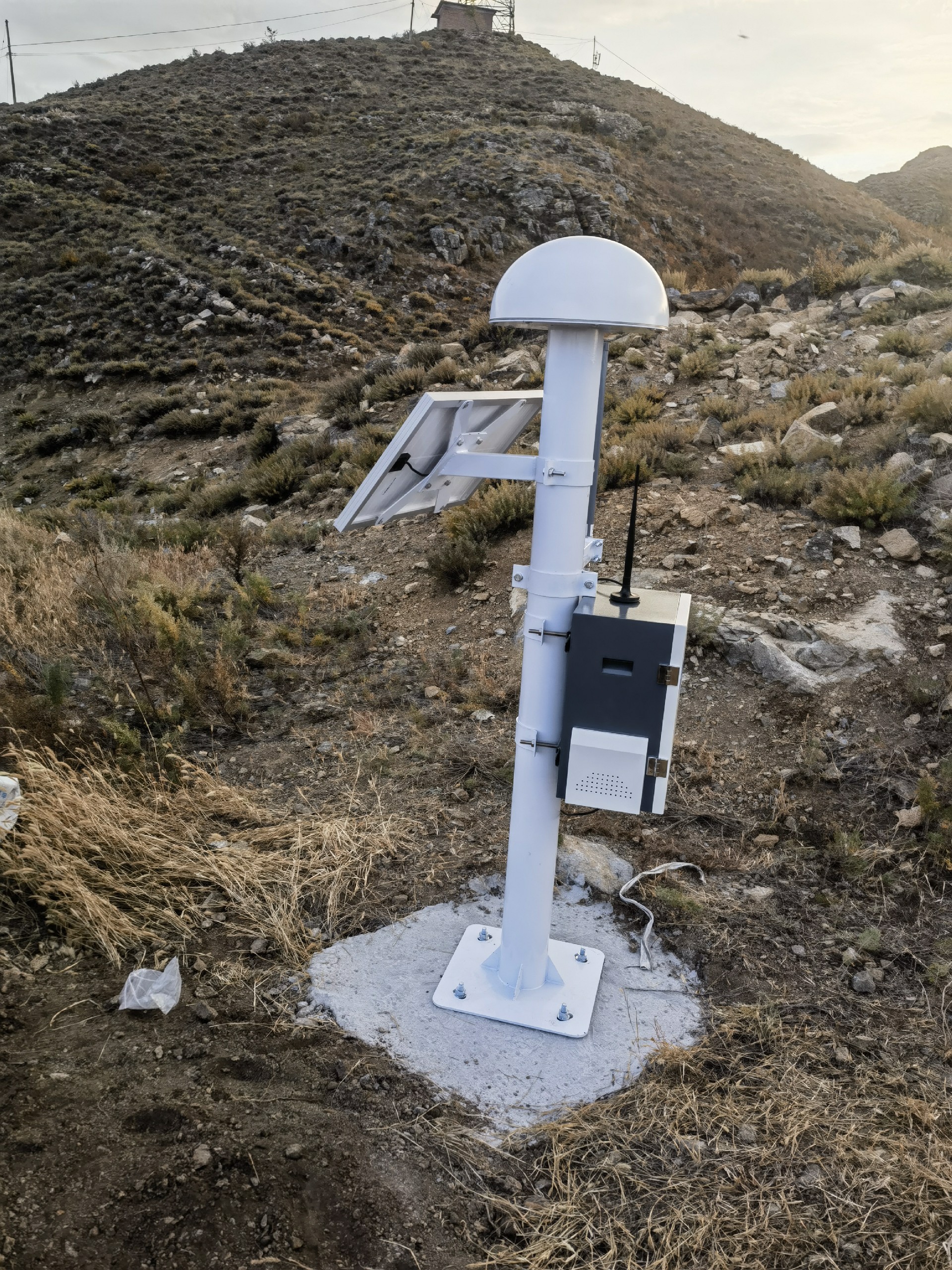 305 線林東至下伙房段公路工程位移監(jiān)測項(xiàng)目 (2).jpg